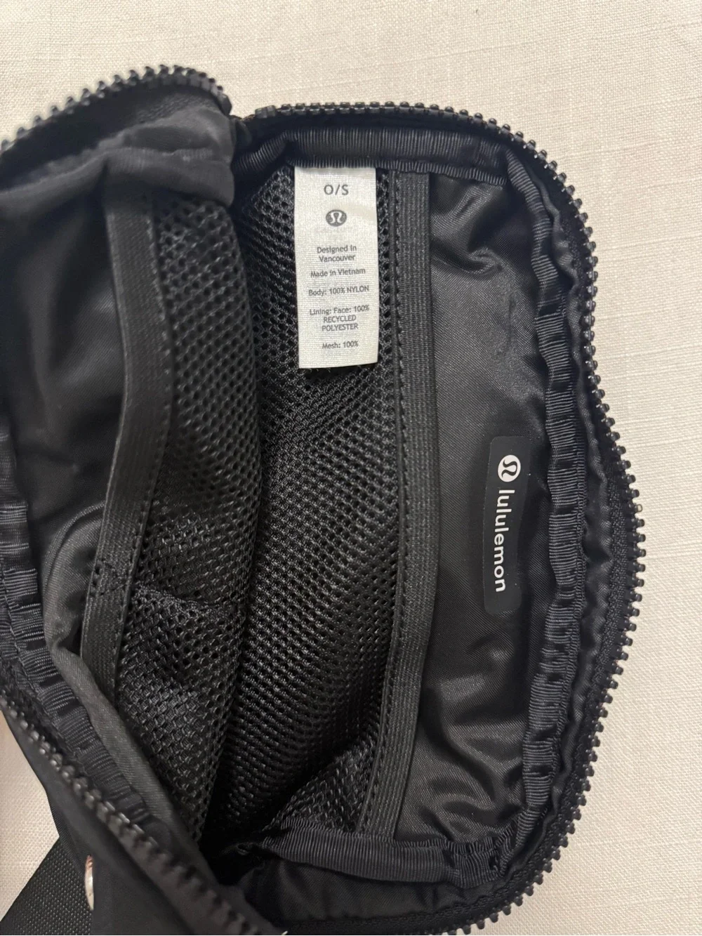 Lululemon Everywhere Belt Bag 1L